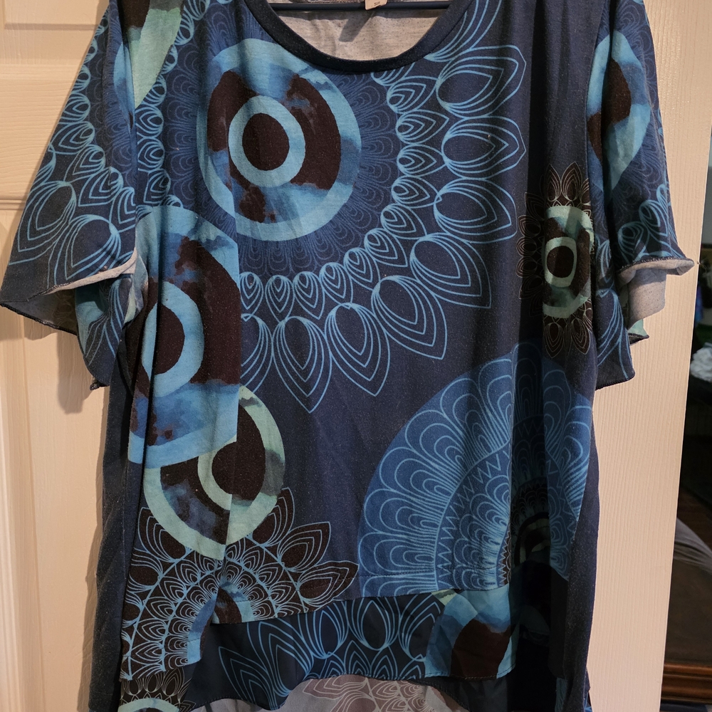 Stylish Blue Mandala Women's Short Sleeve Top